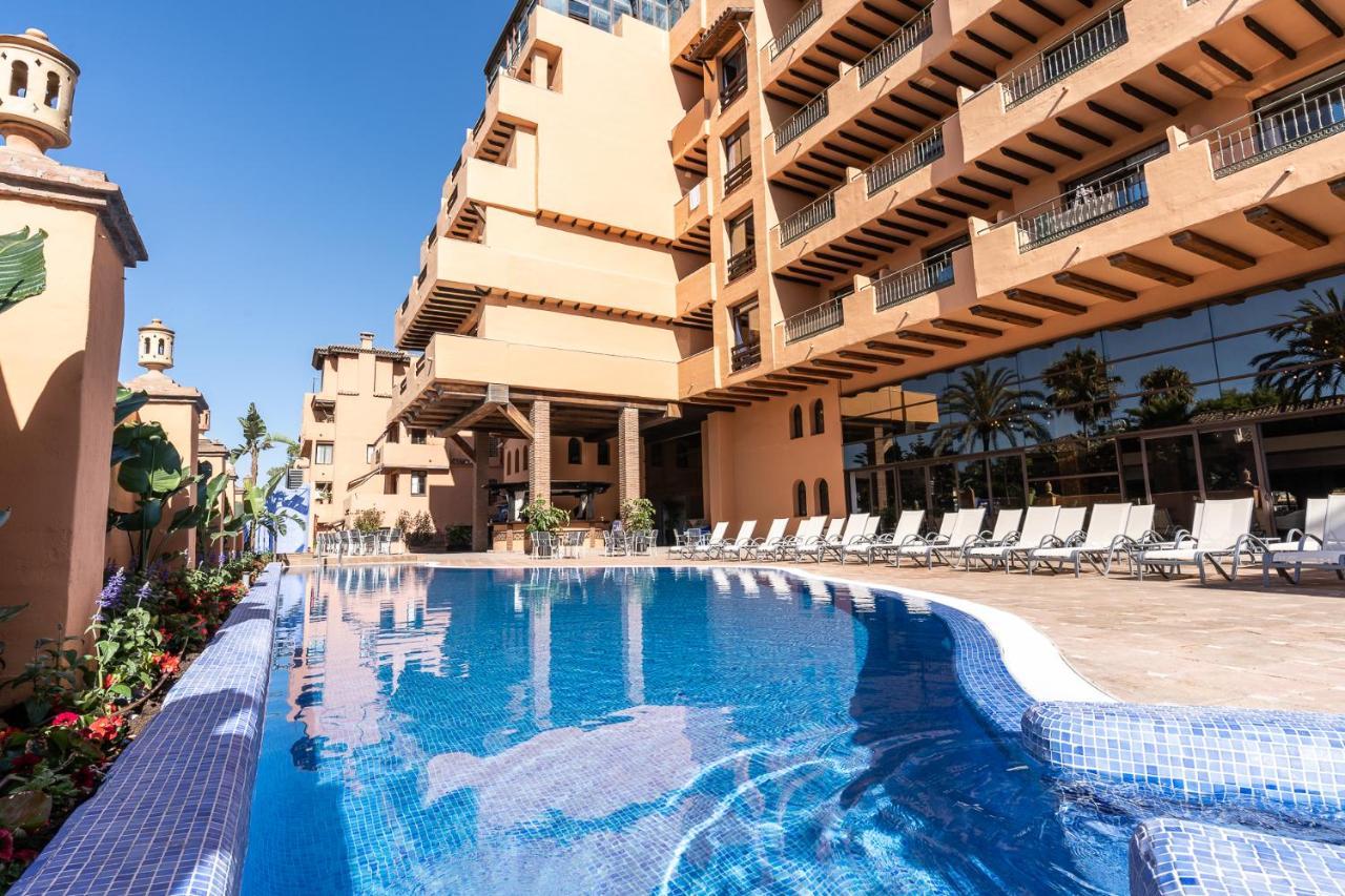 Globales Paraiso Beach Estepona Bagian luar foto