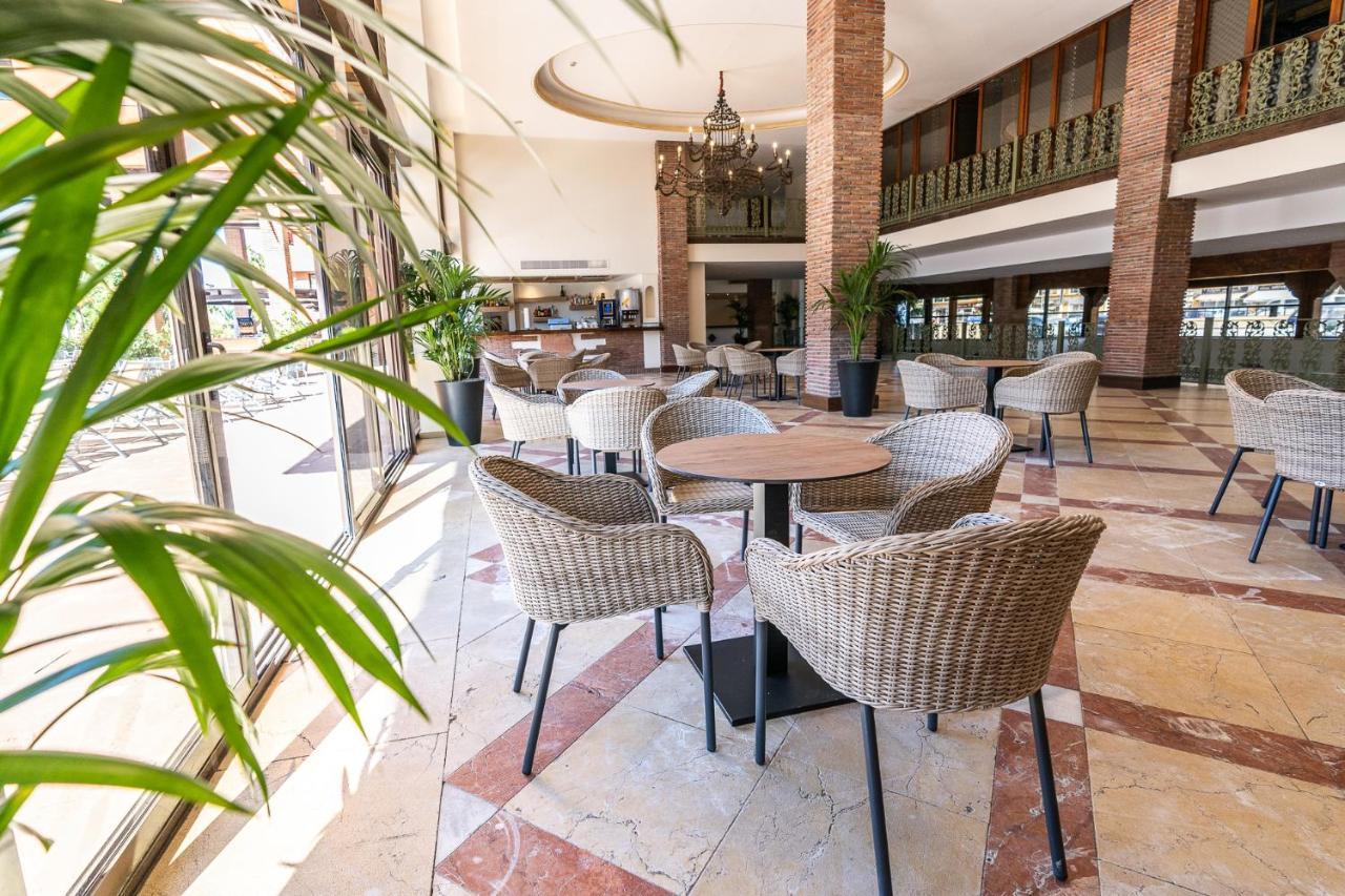 Globales Paraiso Beach Estepona Bagian luar foto