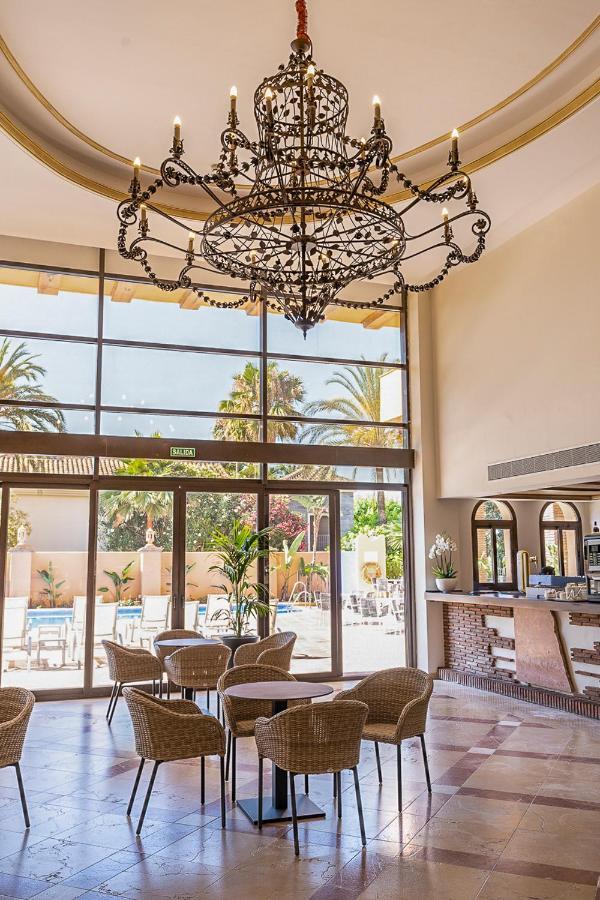 Globales Paraiso Beach Estepona Bagian luar foto
