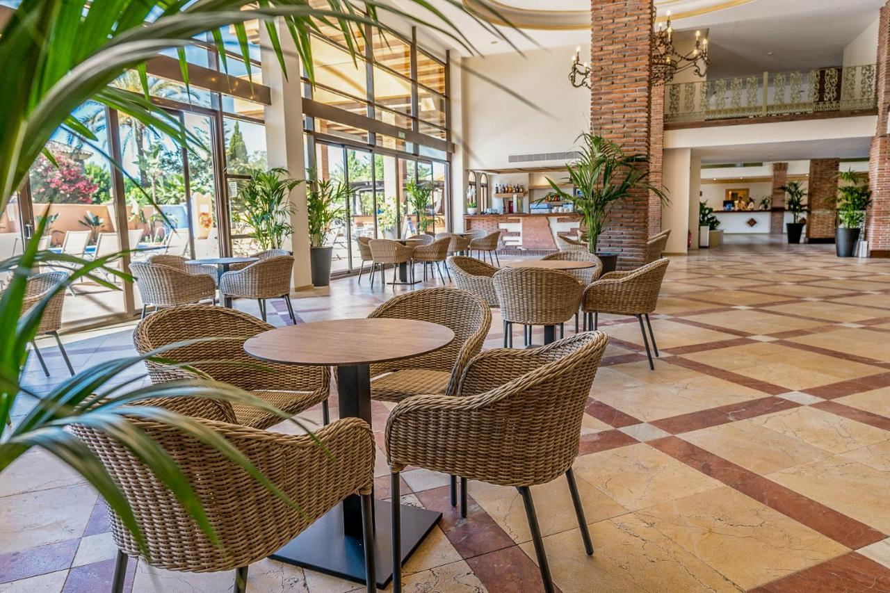 Globales Paraiso Beach Estepona Bagian luar foto