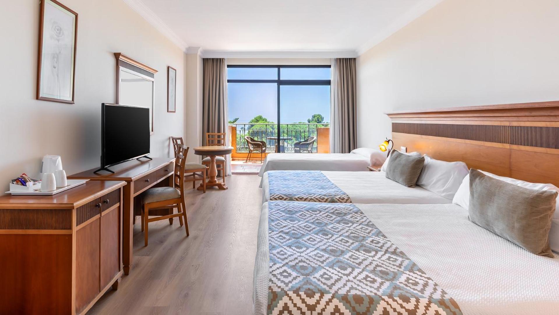 Globales Paraiso Beach Estepona Bagian luar foto